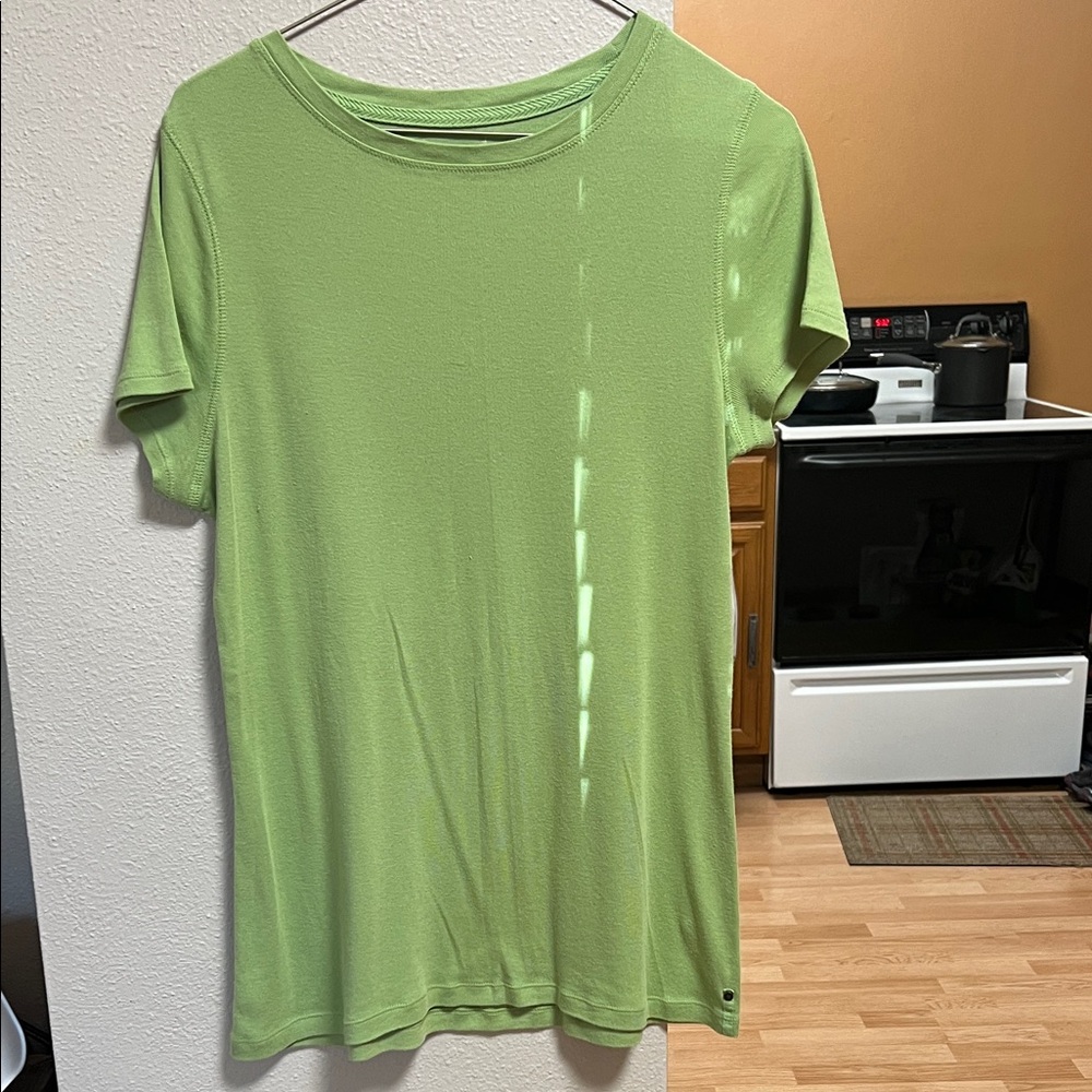 Ruff Hewn Green Short Sleeve T-Shirt, NWOT.